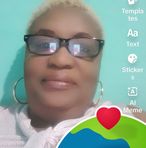 Leonie Palmer - Facebook