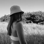 leo - @leoniewebbber - Instagram