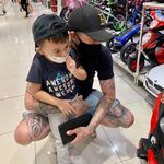 Leroy Howell - @leroy.howell.5439 - Instagram