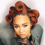 a LEXis Simone - @lessimone - Instagram