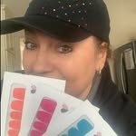 Lesley Castillo - @prettynailscanada - Instagram