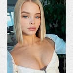 Lesley Cates - @roniafava - Instagram