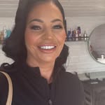 Lesley Holmes - @lholmes1983 - Instagram