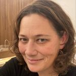 Lesley Holmes - @lesleyholmes - Instagram