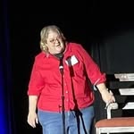 Lesley Hooper - @lesleythecomic - Instagram