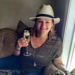 Lesley Vicari Knapp - @lesleybv - Instagram