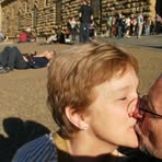 Lesley Marlow - Facebook