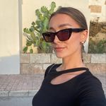 Lesley - @lesleyrichbeauty - Instagram