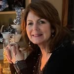 Lesley Tompkins - @lesinbeds - Instagram