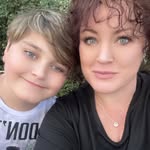 Leslie Coyle - @mamasgotasqueezebox - Instagram
