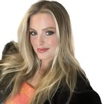 Leslie Crews - @lesliecrews - Instagram