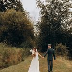 Jennifer Leslie DeVries - @jeleslip - Instagram