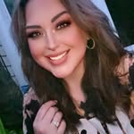 Leslie Holub - @nerdyybirdie - Instagram