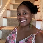 Leslie Jay - @blerdnbougie - Instagram