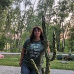 Leslie Kinder - @luvmycacti_ - Instagram