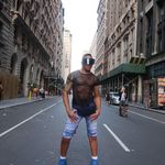 Leslie Laing - @theblackbrando - Instagram