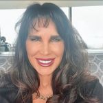 Leslie Hutchins Pickering - @leslieannepickering - Instagram