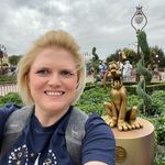 Leslie Rhoades - @pixie_dusted_travel - Instagram