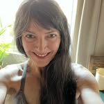 Leslie Tipton - @bendy_mindset - Instagram