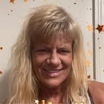 Leslie Ann Moore-Toler - @daroyalqueenie - Instagram