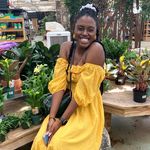 Leslie Vidal - @lessofamess - Instagram