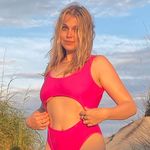 Leslie Small Spinoglio - @yagirlsmalls - Instagram