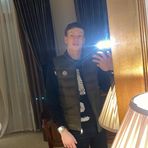 Levi Lb - Facebook