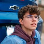 Levi Davis - @l3vidavis - Instagram