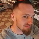 Levi Lynch - @karmabitesit08 - Instagram