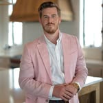 Levi Fortner - @levisellsthebeach - Instagram