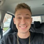 Lewis Bates - @lewisbates25 - Instagram