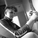 Lewis Compton - @lewiscompton77 - Instagram