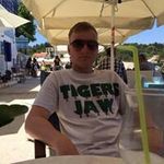 Lewis Hodges - @hodgeslewis - Instagram