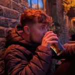 Lewis Strong - @strongbeann - Instagram