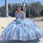 Leyla Flores - @the_lozer12 - Instagram