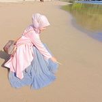 Lia ArnoLd - @liaflatnose - Instagram
