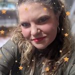 Libby Palmer - @selewo4027 - Instagram