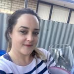 Libby Schneider - @golden_pigs - Instagram