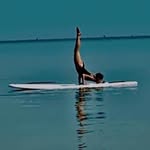 Lien Mac - @lienlovesyoga - Instagram