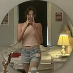 Lila Mitchell - @lila.the_artist - Instagram