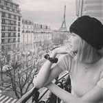 kim Blank pink - @lili_blake_ten - Instagram