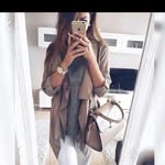 @lili.howerder - Instagram