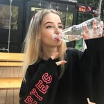Lili Lange - @lililange8 - Instagram