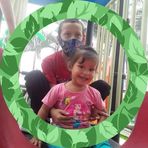 Lili Leon - Facebook