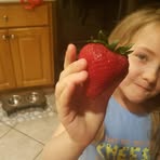 Lily Raphael - Facebook