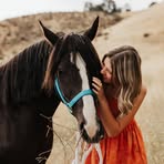 Lili Robbins - Facebook