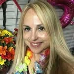 Lili Sharp - @lilisharp.q - Instagram