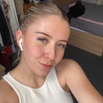 Lili Smith - @liliellasmith - Instagram