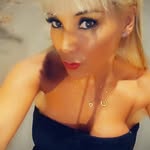 Lili Young - @lili_young34 - Instagram