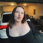 Lillian Rowe - @roweyerrboat - Instagram